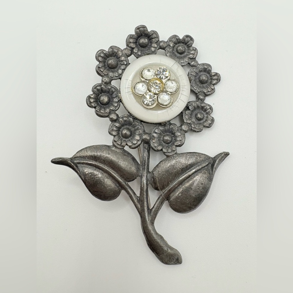 Vintage Little Nemo Flower Brooch